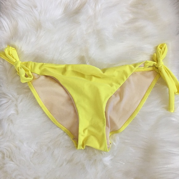 Cotton On yellow bikini bottom - Picture 1 of 5
